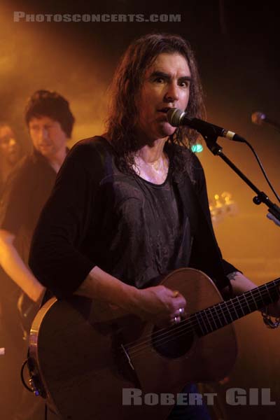 NEW MODEL ARMY - 2009-12-18 - PARIS - La Maroquinerie - 